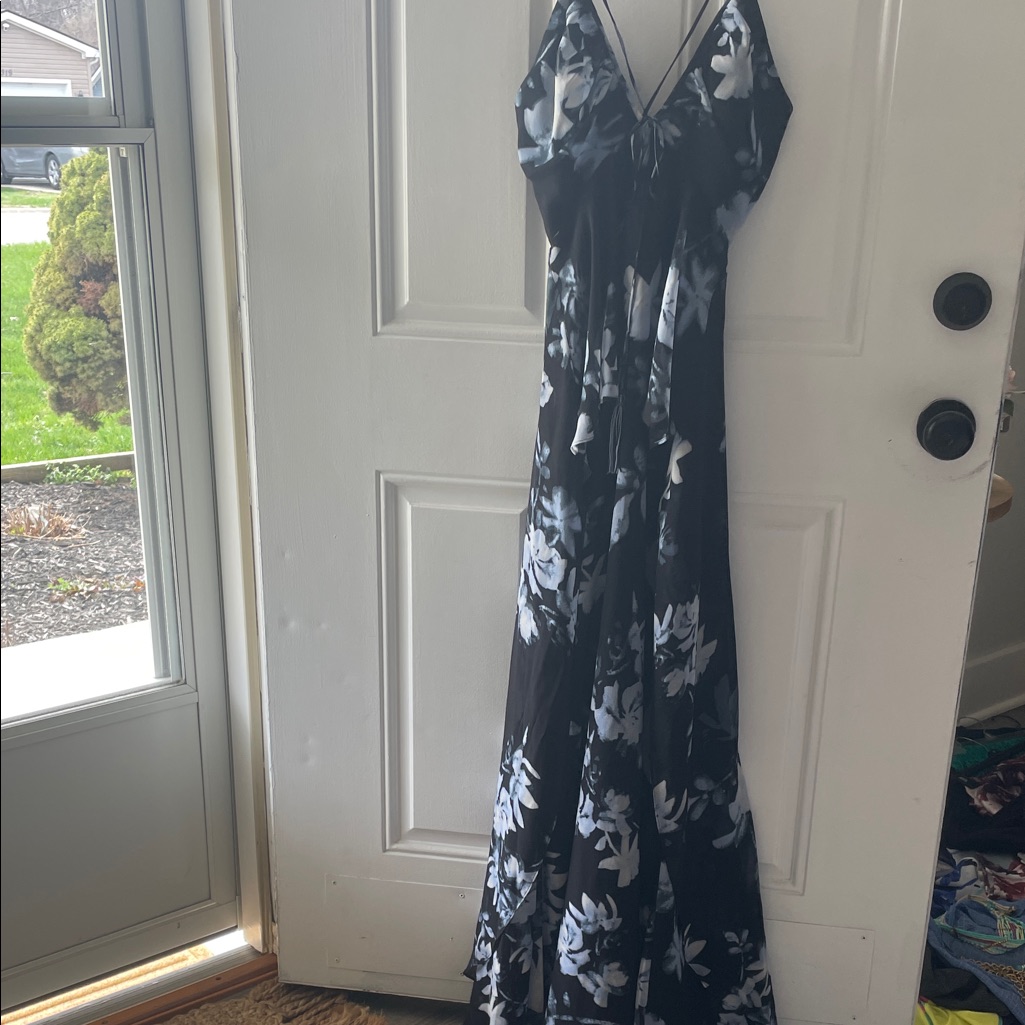 Bcbgmaxazria Black White Blue Floral Maxi Dress